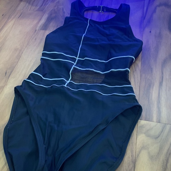 Anne Cole Collection One Piece Swimsuit & Coverup - Picture 1 of 4